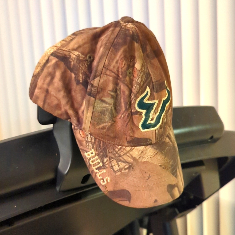 USF Bulls camo hat